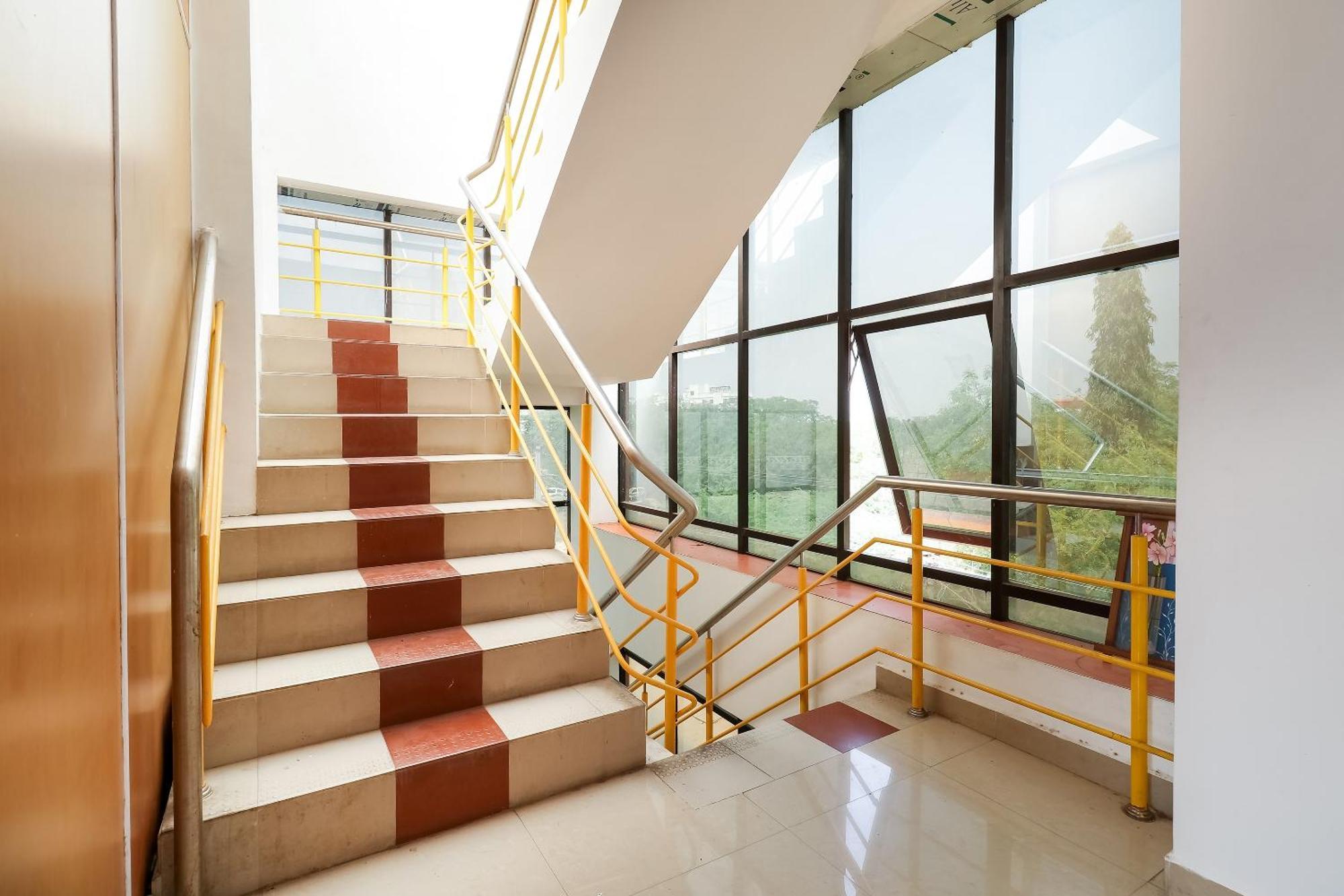 Super Hotel O Rj Tower Tallakulam Экстерьер фото